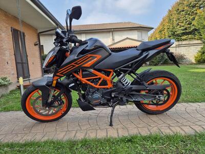 KTM 125 Duke (2021 - 23) usata
