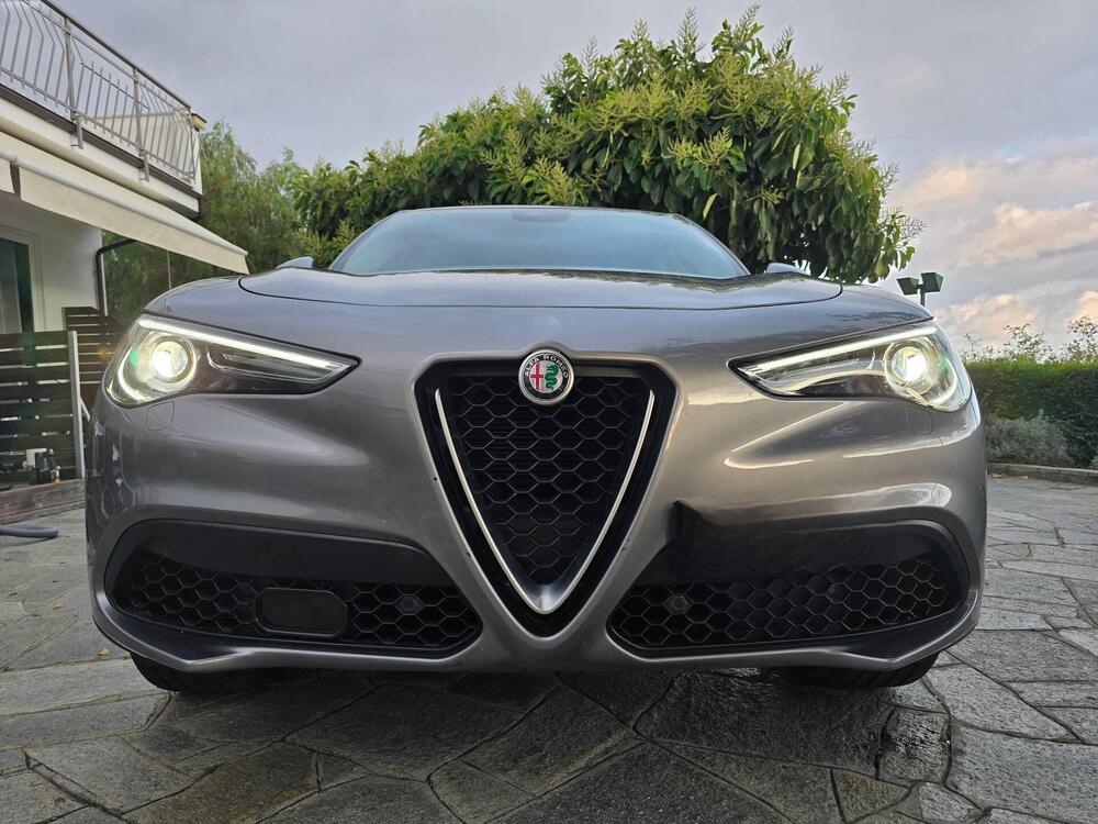 Alfa Romeo Stelvio usata a Imperia (4)
