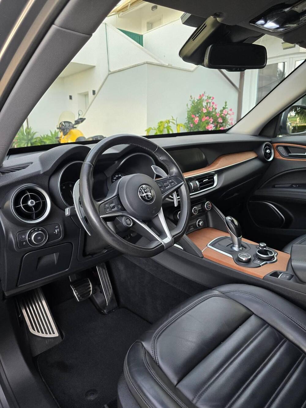 Alfa Romeo Stelvio usata a Imperia (8)