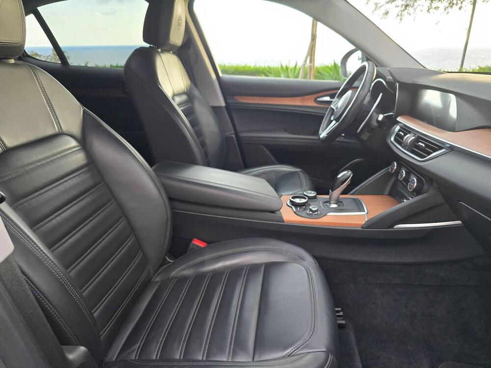 Alfa Romeo Stelvio usata a Imperia (10)
