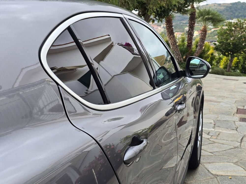 Alfa Romeo Stelvio usata a Imperia (12)
