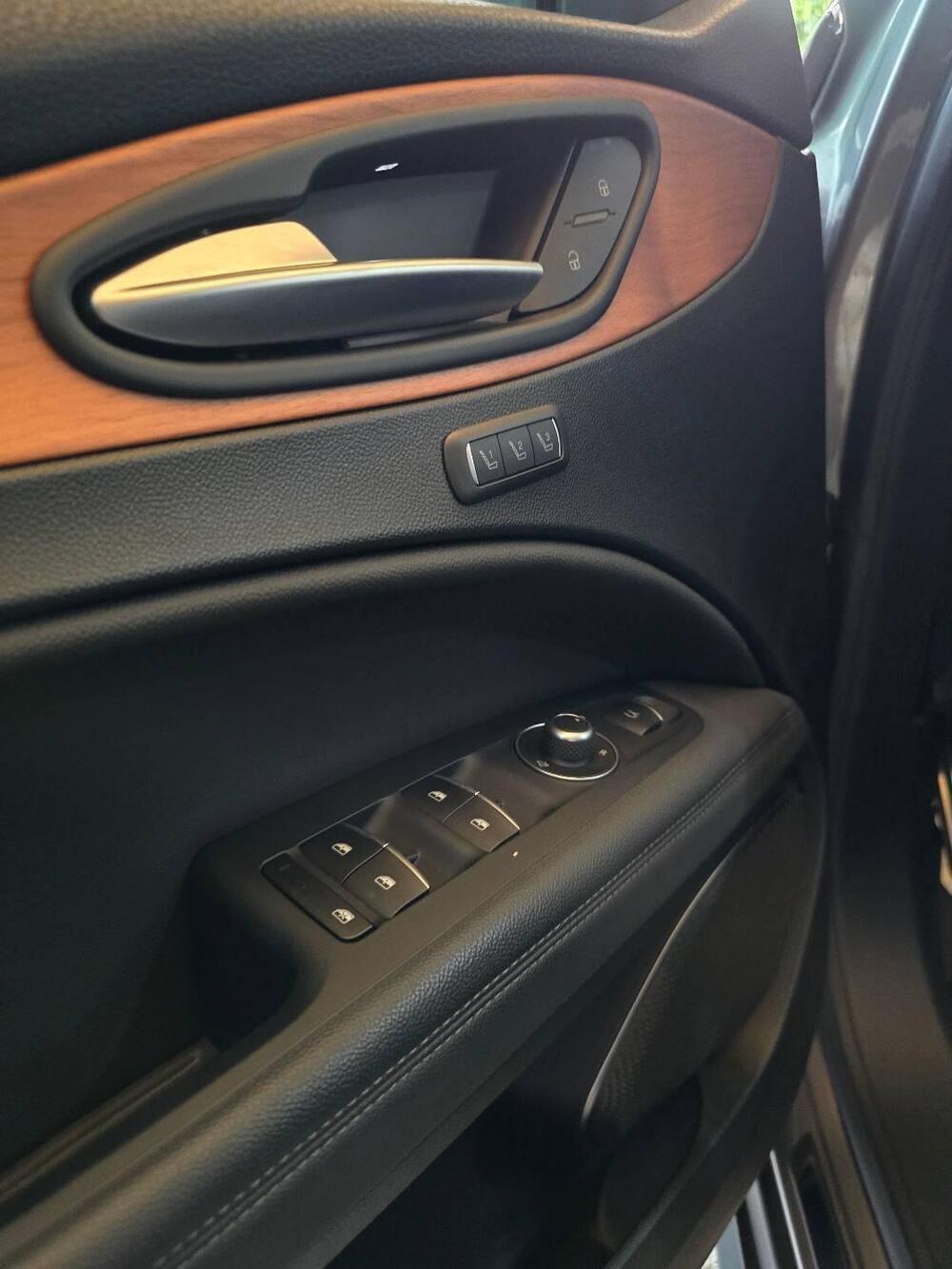 Alfa Romeo Stelvio usata a Imperia (15)