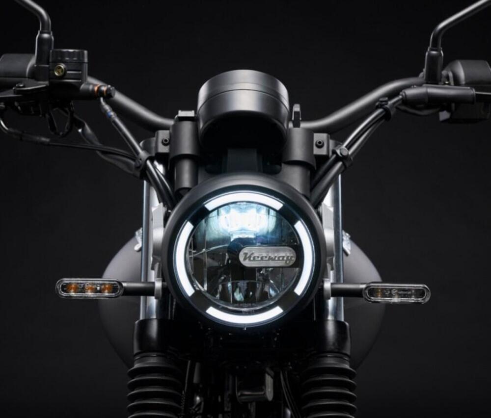 Keeway Motor X-Light 125 (2023 - 26) (4)