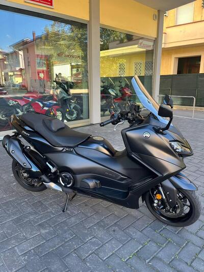 Yamaha T-Max 560 (2022 - 24) usata