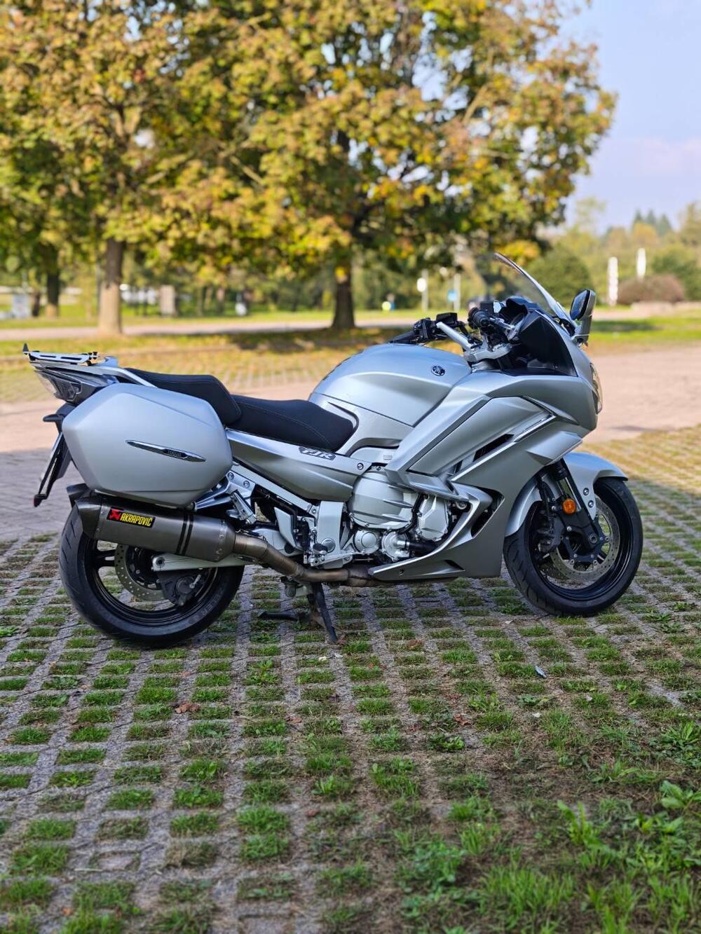 Yamaha FJR 1300 AE (2016 - 20) (2)