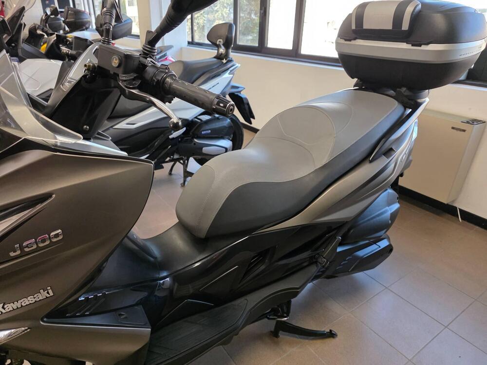 Kawasaki J 300 (2017 - 21) (7)