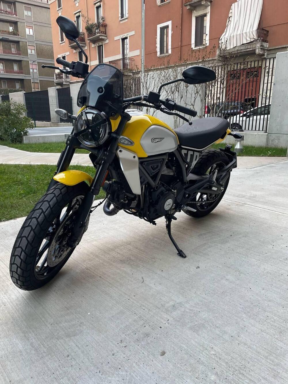 Ducati Scrambler 800 Icon (2023 - 24) (2)
