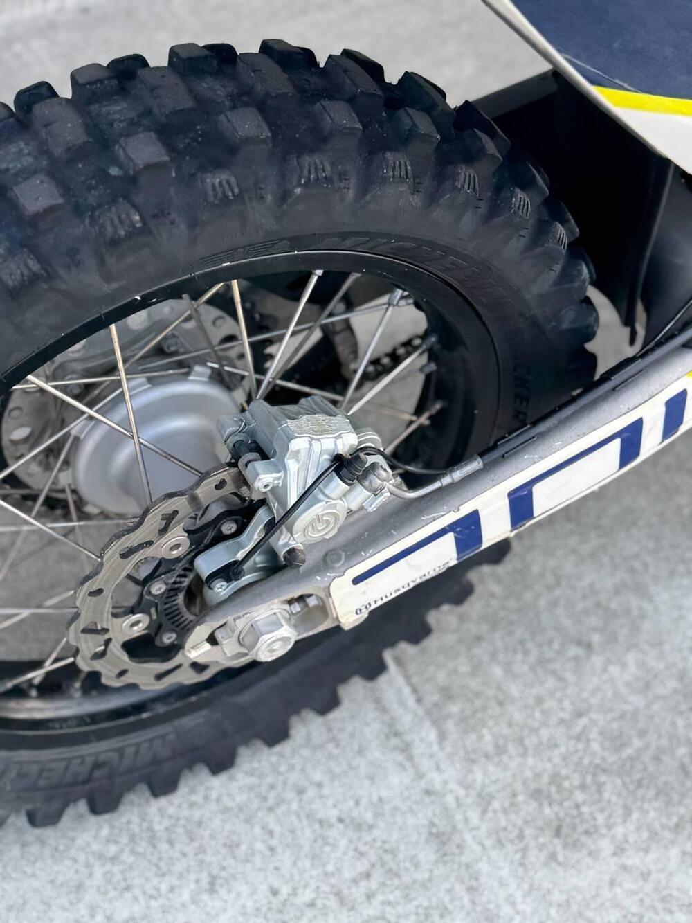 Husqvarna 701 Enduro (2017 - 19) (3)