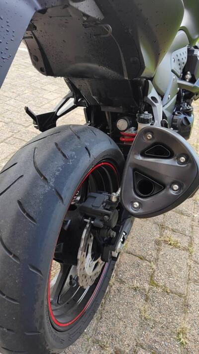Kawasaki Z 750 R (2011 - 14) usata