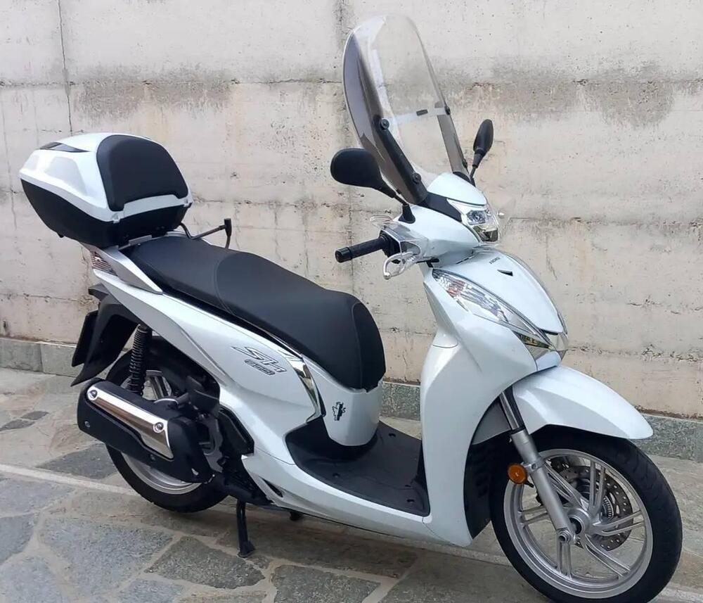 Honda SH 300 i ABS (2016 - 20) (7)