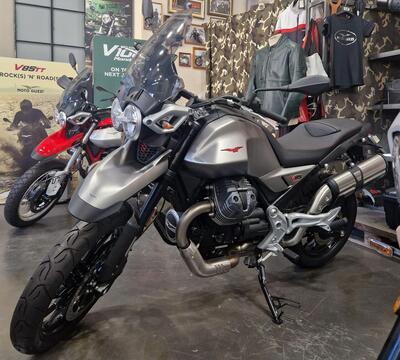 Moto Guzzi V85 Strada (2024 - 25) usata