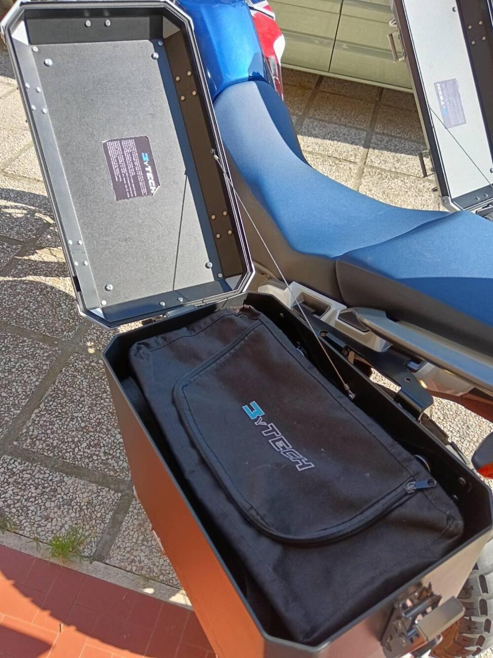 Honda Africa Twin CRF 1000L (2016 - 17) (10)