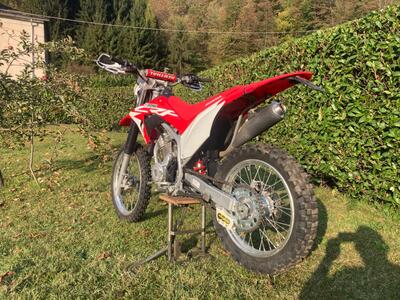 Honda CRF 250 R (2022) usata