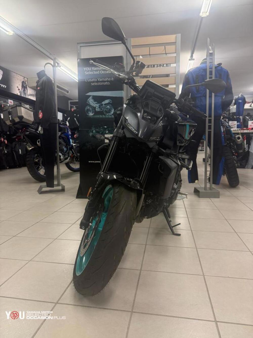 Yamaha MT-09 Y-AMT (2024 - 26) (2)