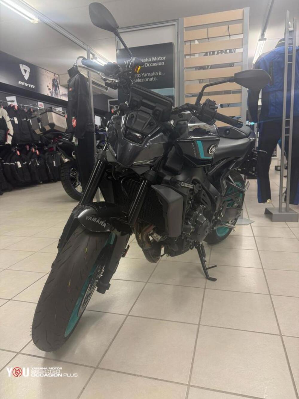 Yamaha MT-09 Y-AMT (2024 - 26) (4)