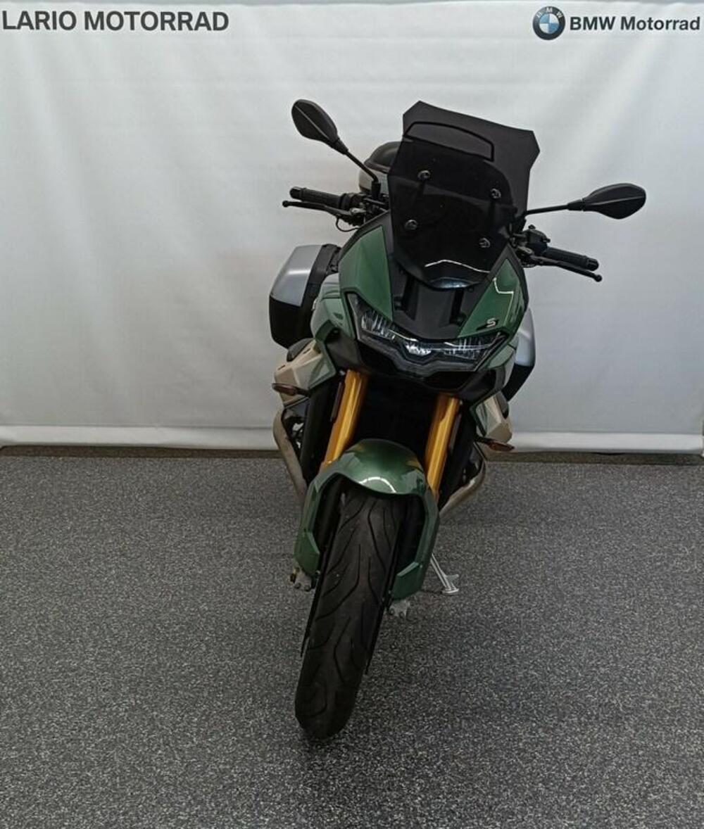 Moto Guzzi V100 Mandello S (2022 - 24) (2)