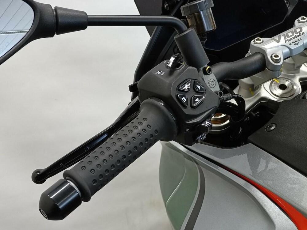 Moto Guzzi V100 Mandello S (2022 - 24) (7)