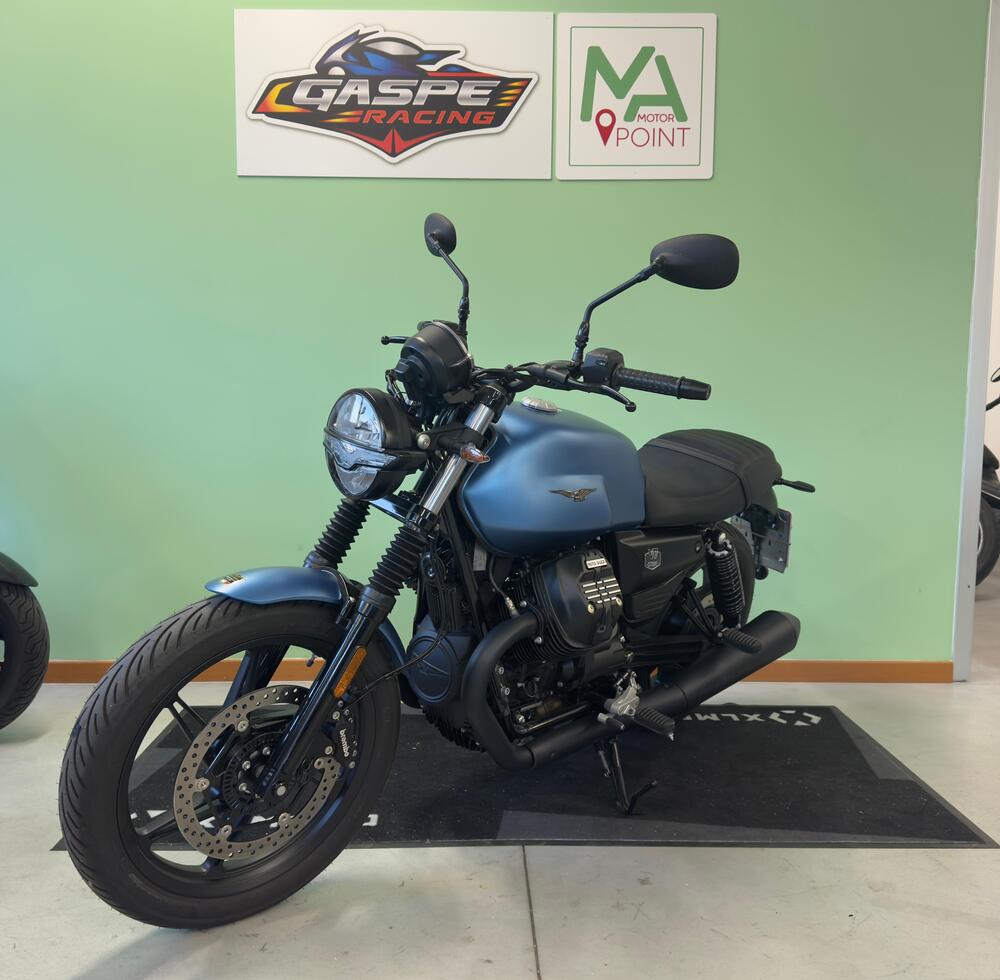 Moto Guzzi V7 Stone (2025 - 26) (4)