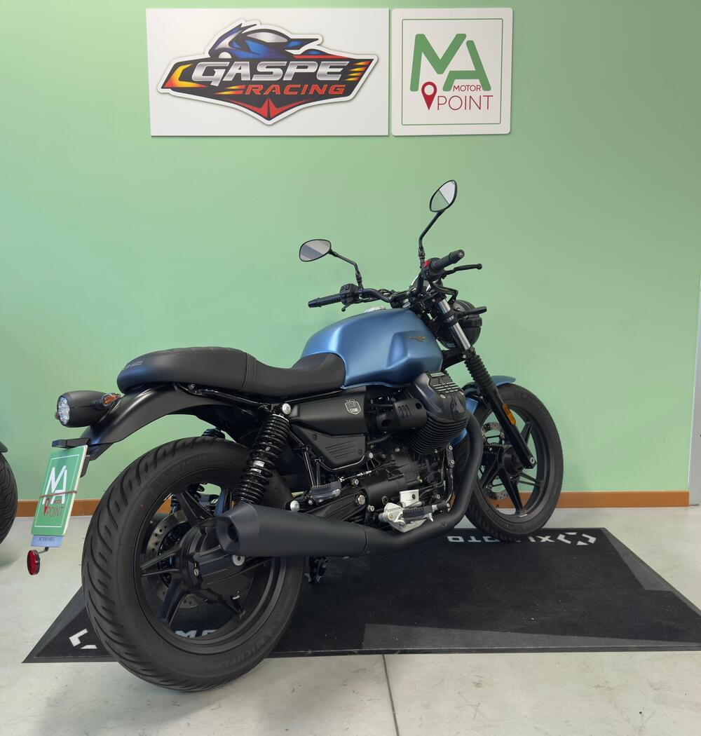Moto Guzzi V7 Stone (2025 - 26) (6)