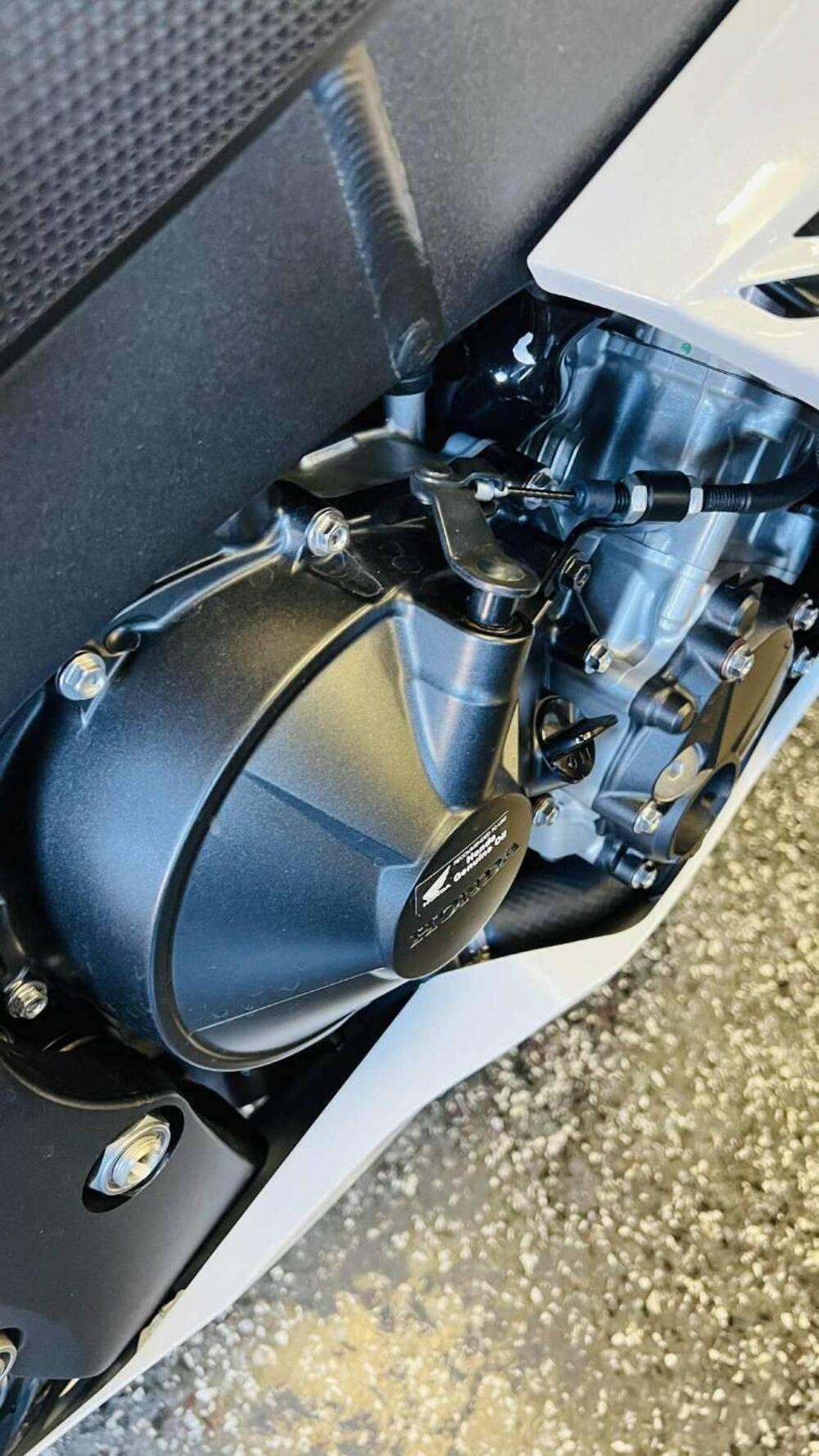 Honda CBR 1000 RR-R Fireblade SP 30th Anniversary (2022 - 23) (10)