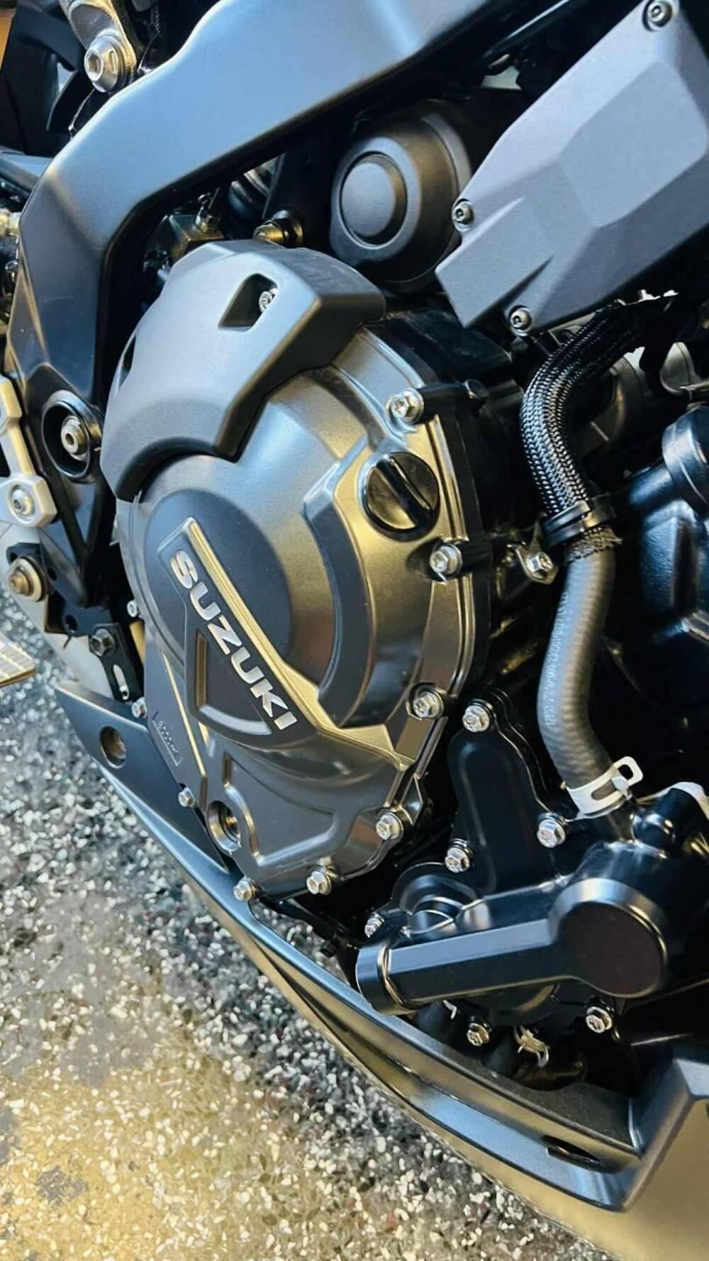 Suzuki GSX-8R (2024 - 26) (2)