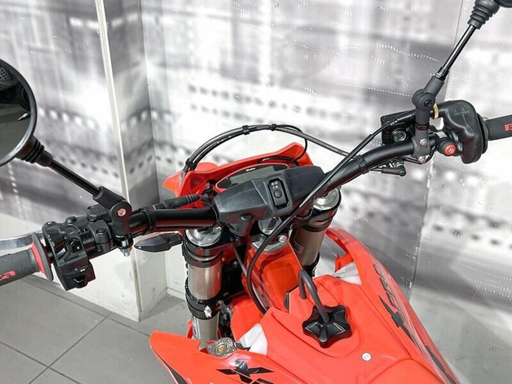 Betamotor RR 125 4T Enduro R (2024 - 26) (6)