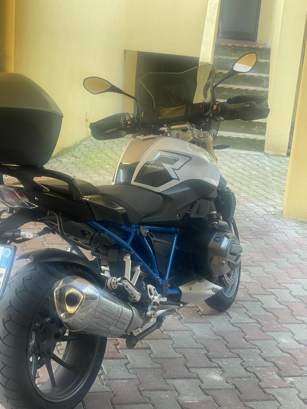 Bmw R 1200 R (2017 - 18) (2)