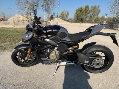 Ducati Streetfighter V4 S (2023 - 24) usata