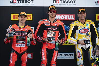 SBK 2025. GP di Spagna. Bulega vince la gara sprint dopo un contatto con Toprak che cade [GALLERY]