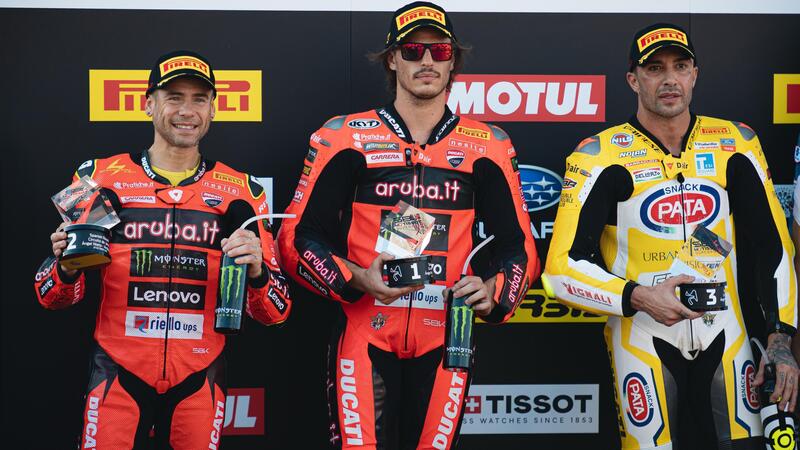 SBK 2025. GP di Spagna. Bulega vince la gara sprint dopo un contatto con Toprak che cade [GALLERY]