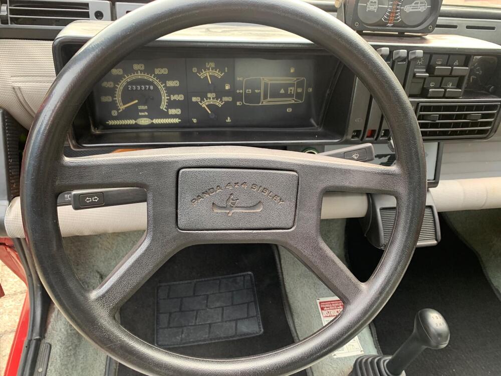 Fiat Panda 4x4 sisley  d'epoca a Milano (12)