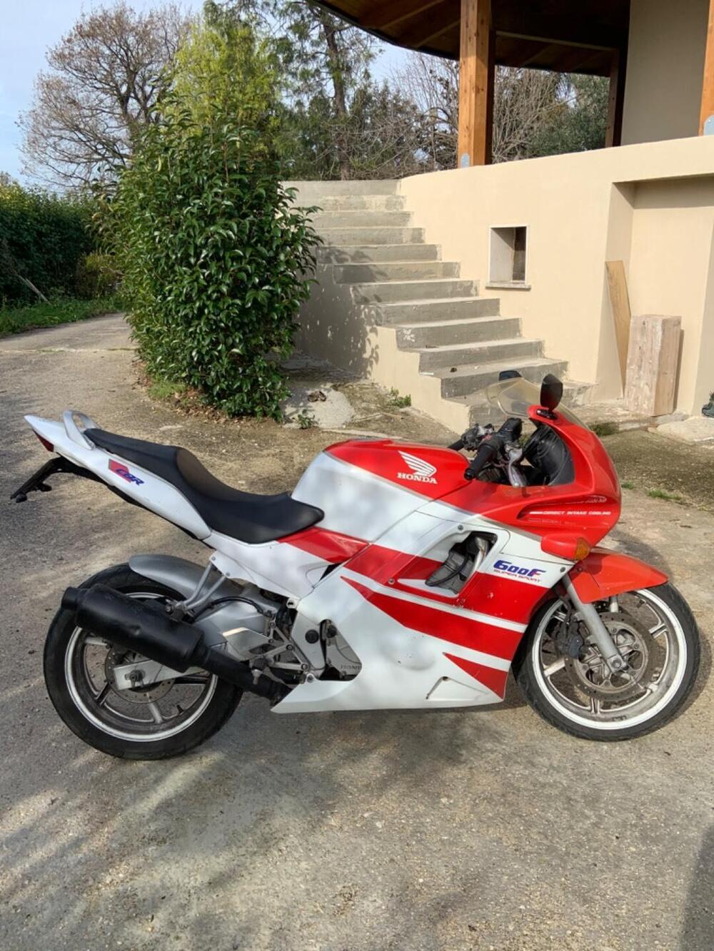 Honda CBR 600 F (2)