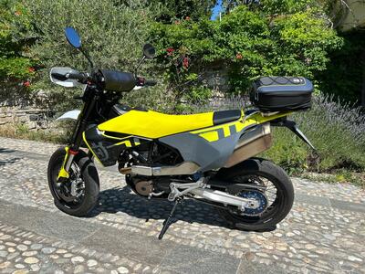 Husqvarna 701 Supermoto (2023 - 25) usata