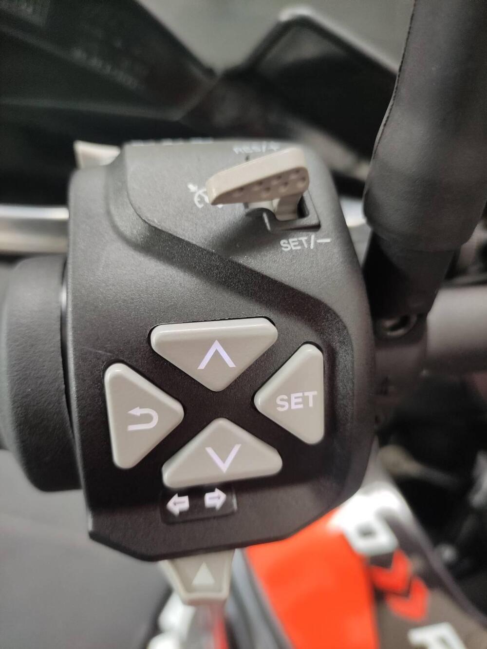 KTM 890 Adventure L (2022) (4)