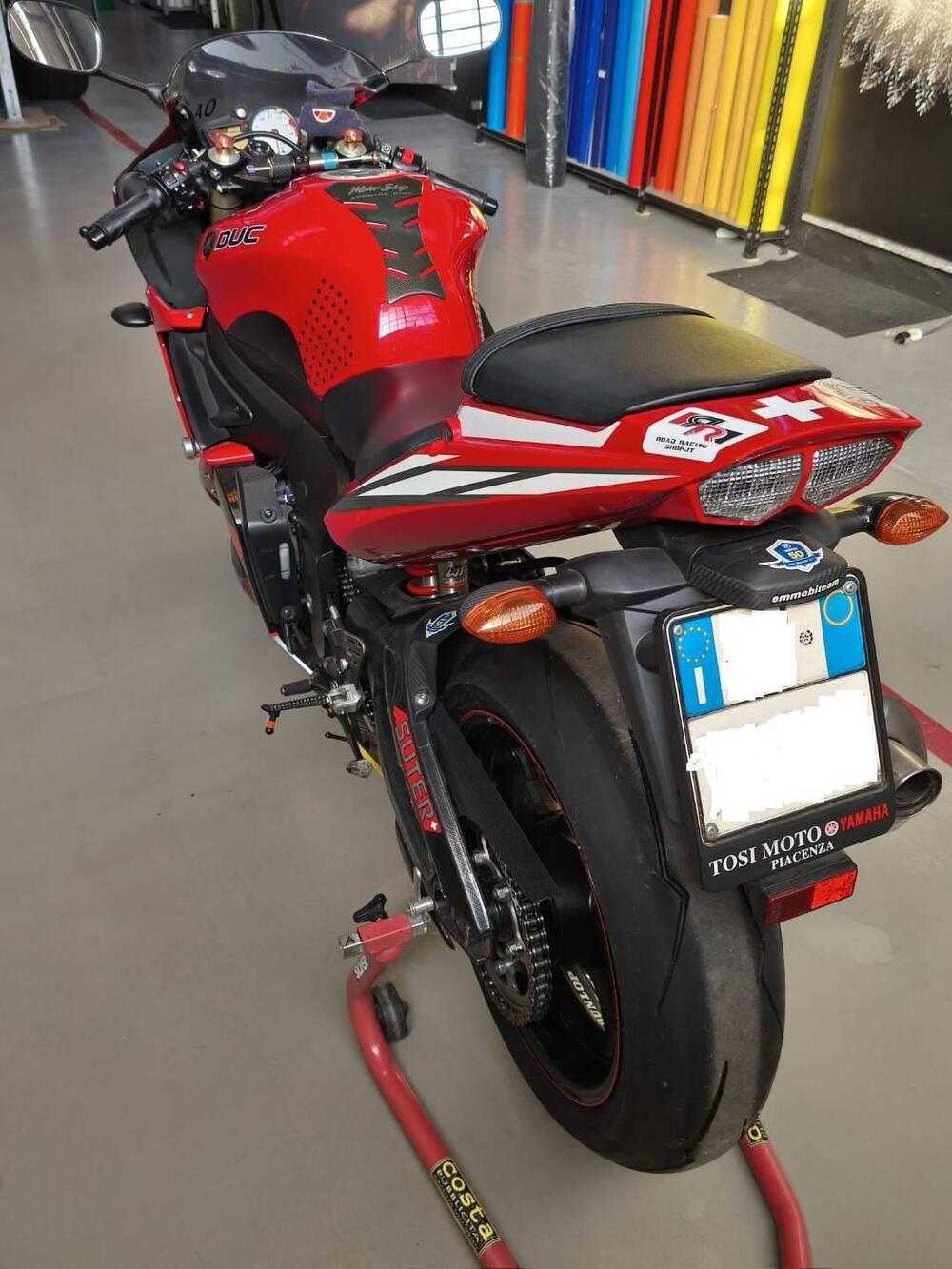 Yamaha YZF R6 (2005 - 06) (6)