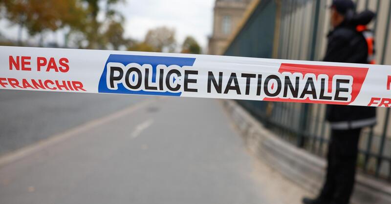 Furto al Louvre di Parigi: dopo il colpo i Lupin scappano con due scooter