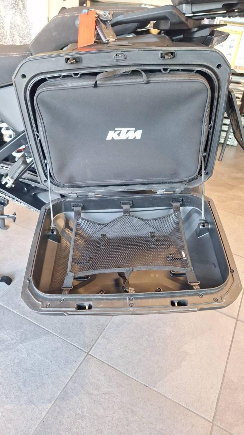 KTM 1290 Super Adventure S (2021) (12)