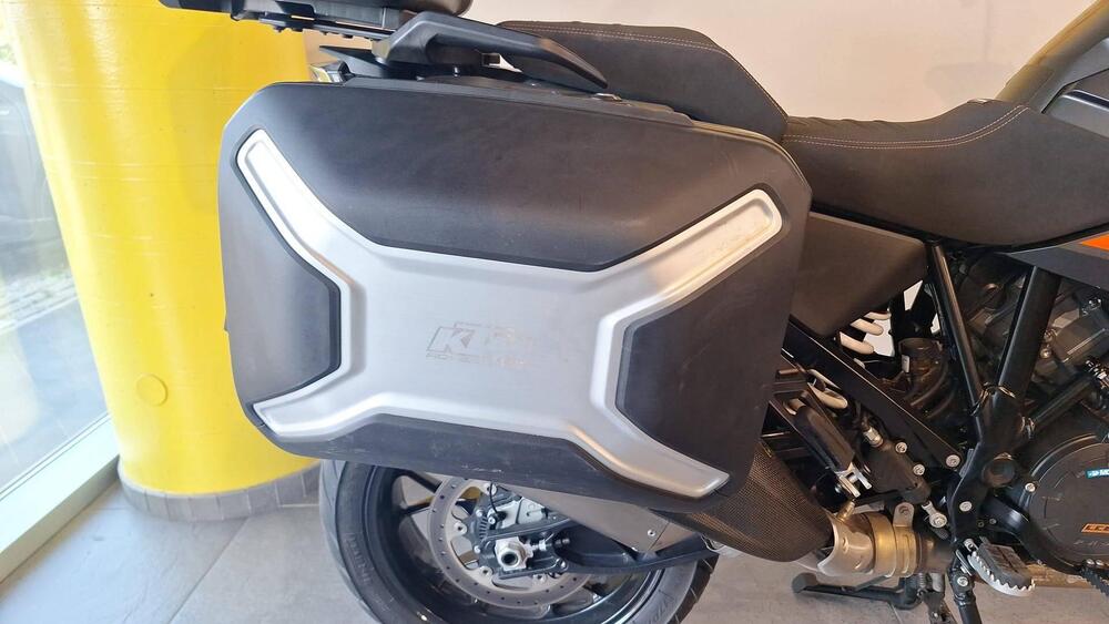 KTM 1290 Super Adventure S (2021) (18)