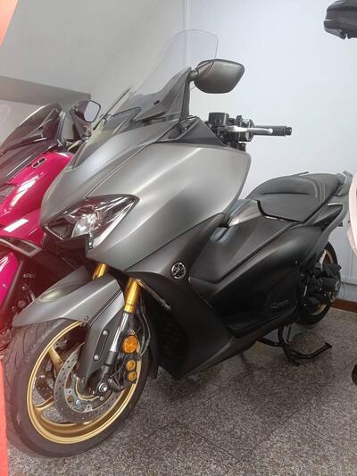 Yamaha T-Max 560 Tech Max (2022 - 24) usata