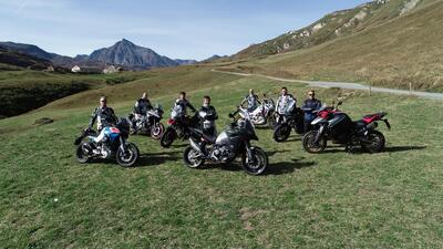 Comparativa Crossover 1000 cc con ruota da 19&quot;: sette moto a confronto sulle Alpi [VIDEO]