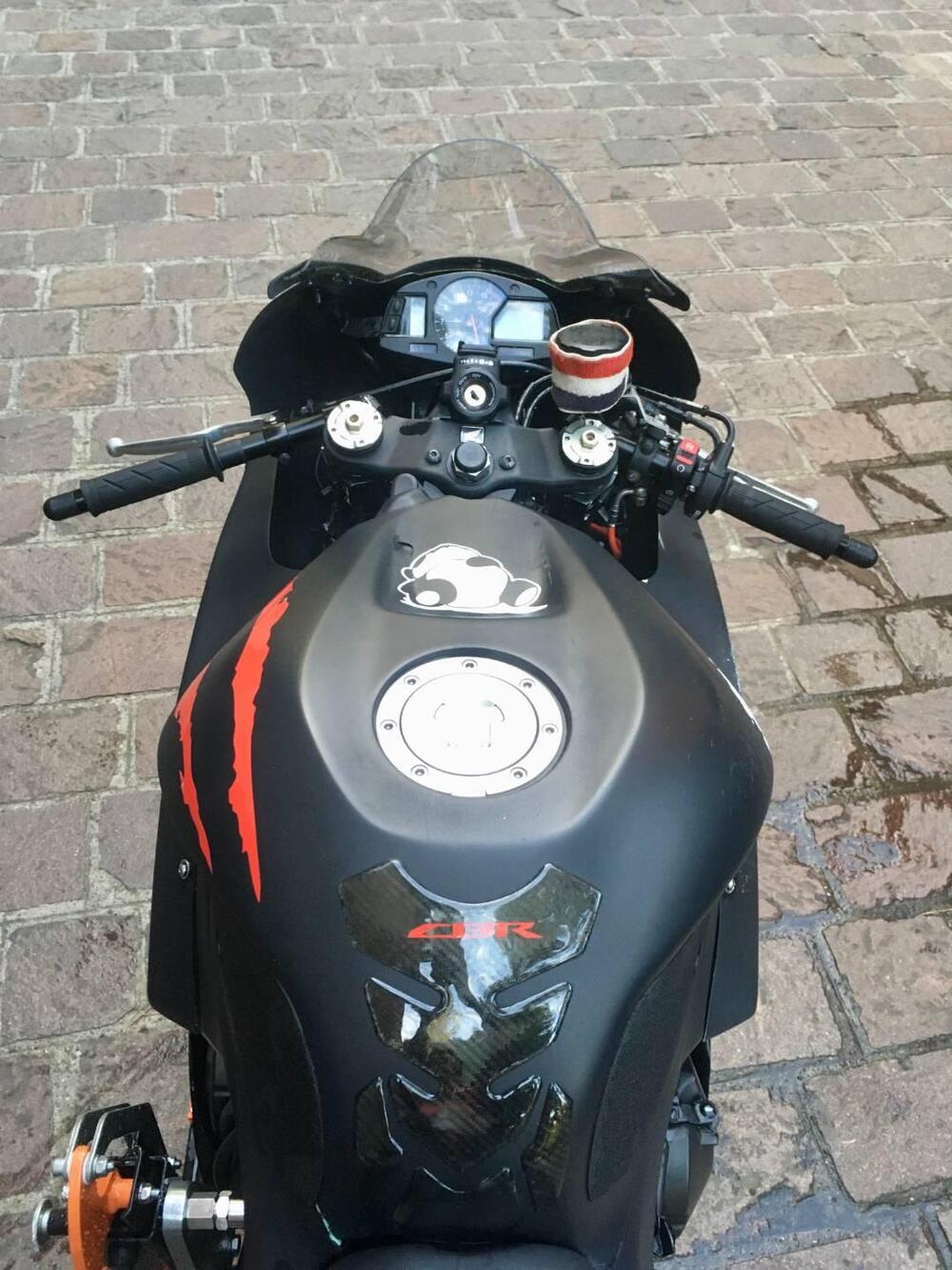 Honda CBR 600 RR (2009 - 12) (6)