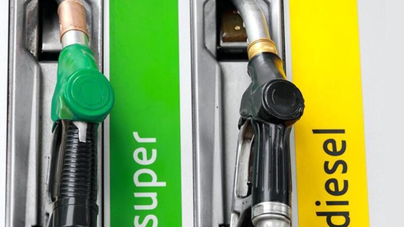 Stangata sul diesel dal 2026: il pieno coster&agrave; pi&ugrave; della benzina