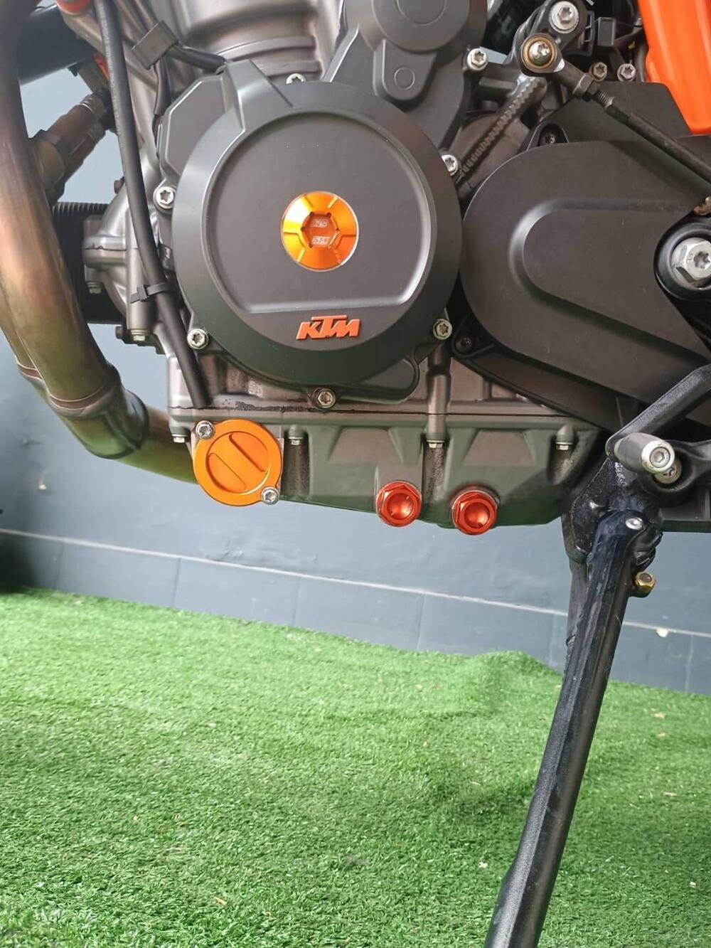 KTM 890 Duke R (2022 - 23) (18)