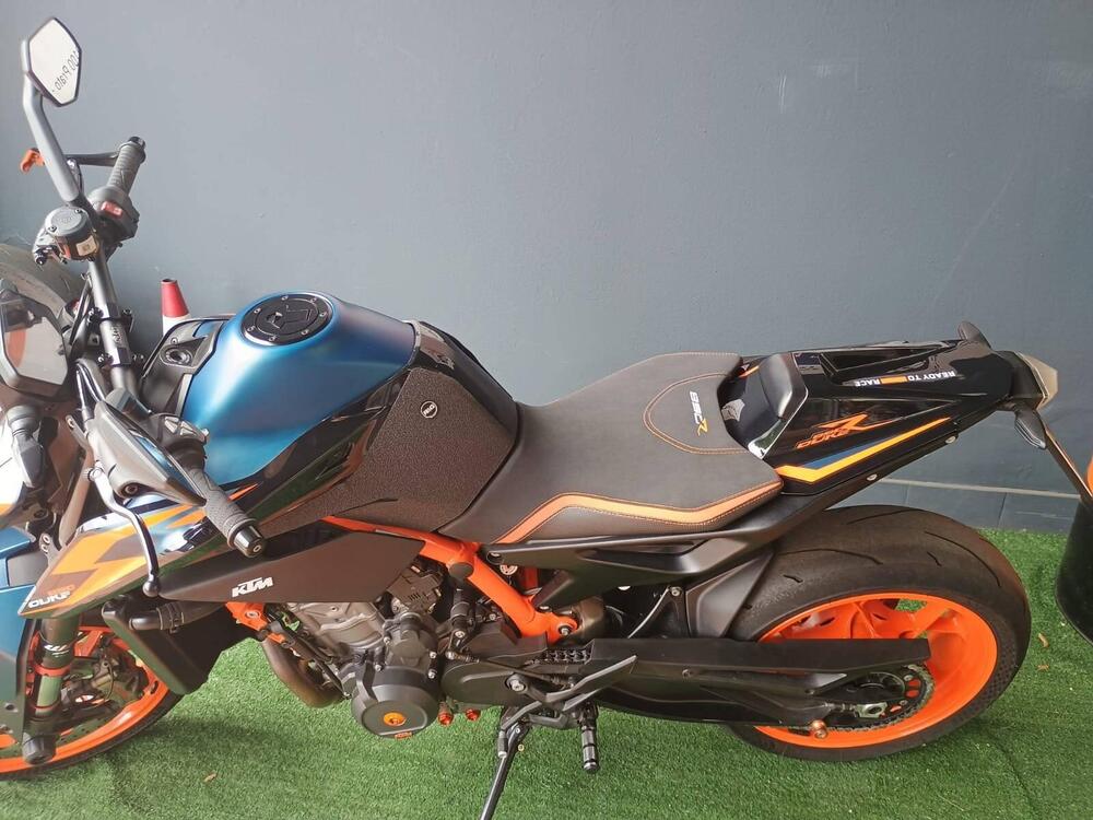 KTM 890 Duke R (2022 - 23) (10)