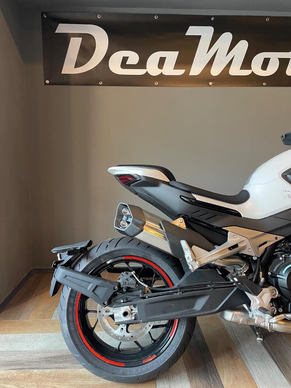 CFMOTO 800NK Advanced (2023 - 26) (2)