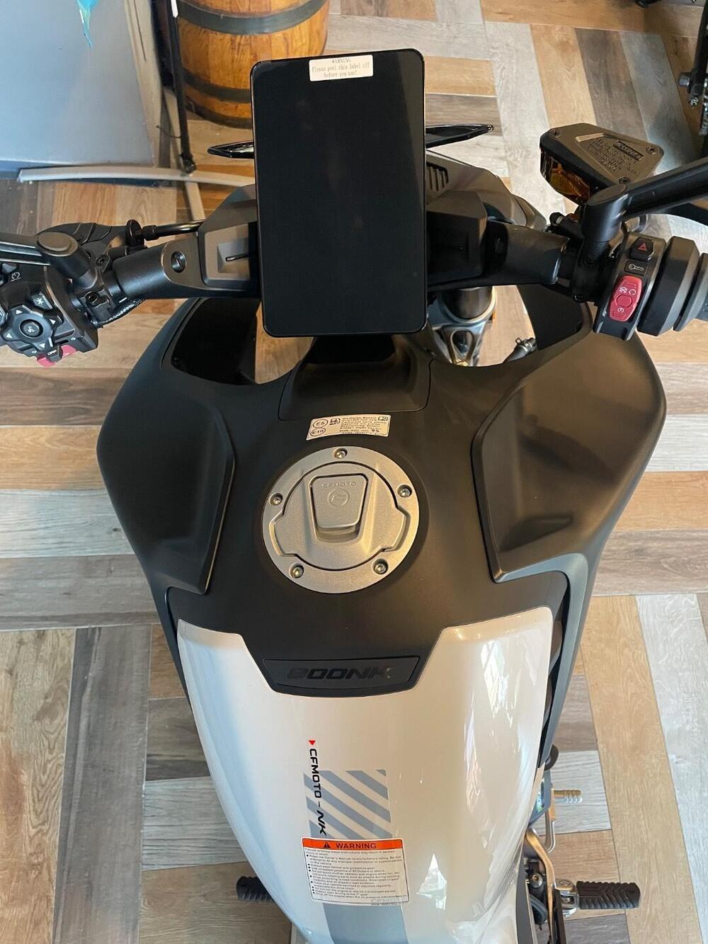 CFMOTO 800NK Advanced (2023 - 26) (5)