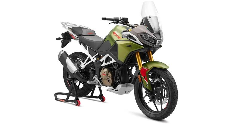 TVS lancia a Eicma la nuova RTX 300: 35 cavalli per viaggiare spendendo poco