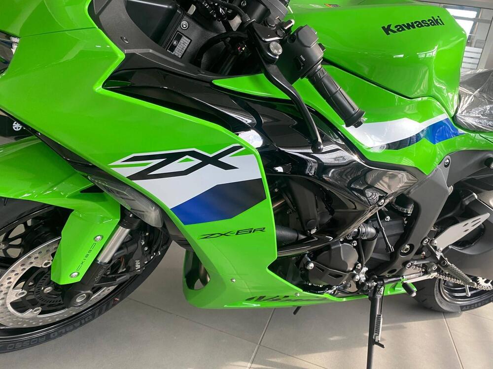 Kawasaki Ninja 636 ZX-6R (2024 - 26) (4)