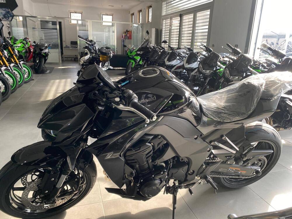 Kawasaki Z 1100 (2026) (2)