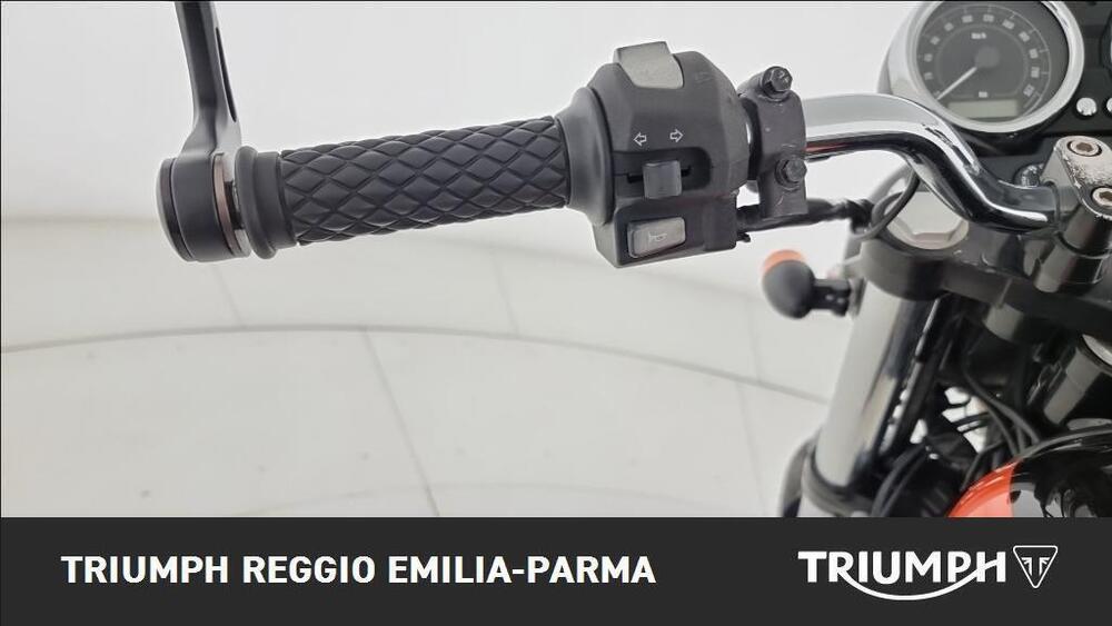 Moto Guzzi V7 Stone (2012 - 15) (11)